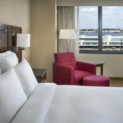 Отель New York LaGuardia Airport Marriott комната для гостей фото 5
