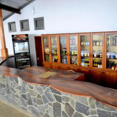 Отель Yoho River Side Inn развлечения