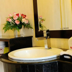 Hotel De Charme Saigon 3* Улучшенный номер с различными типами кроватей фото 2
