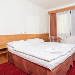 Globus Hotel 3* Стандартный номер с 2 отдельными кроватями