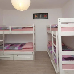Pozitiv Hostel Кровать в общем номере с двухъярусной кроватью фото 4