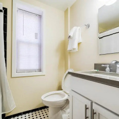 Отель Ginosi Dupont Circle Apartel ванная фото 2