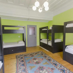 Cheers Hostel Кровать в женском общем номере с двухъярусной кроватью
