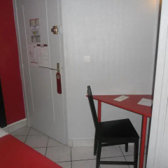 Отель Hipotel Paris Montmartre 2* Стандартный номер с различными типами кроватей