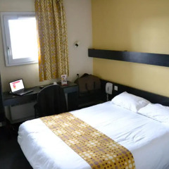 Best Hotel - Montsoult La Croix Verte 2* Номер Комфорт с двуспальной кроватью