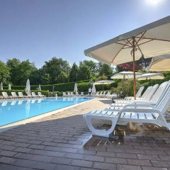 Отель Flaminio Village Bungalow Park Италия, Рим - 3 отзыва об отеле, цены и фото номеров - забронировать отель Flaminio Village Bungalow Park онлайн бассейн фото 3