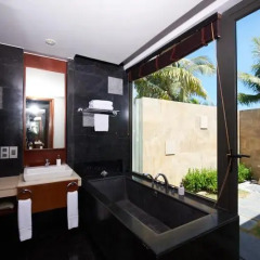 Отель Sunrise Premium Resort Hoi An 5* Вилла с различными типами кроватей фото 8