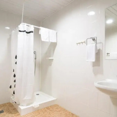 Гостиница Riders Lodge 2* Шале с различными типами кроватей фото 11
