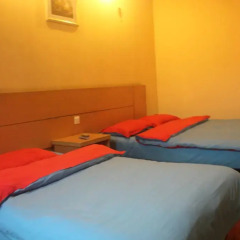 Dengba Hostel Chengdu Branch Стандартный семейный номер с двуспальной кроватью фото 3