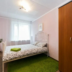 Апартаменты Uyutnyye apartment комната для гостей