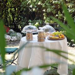 Отель B&B La Piazzetta Сполето бассейн