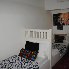 Discovery Hostel комната для гостей