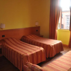 Hostel Beauty Стандартный номер с 2 отдельными кроватями (общая ванная комната) фото 4