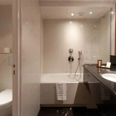 Отель Hôtel Left Bank Saint Germain ванная