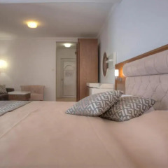 Hotel Adrovic Sveti Stefan комната для гостей