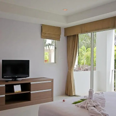 Отель Bangtao Tropical Residence Resort & Spa 4* Студия Делюкс с двуспальной кроватью