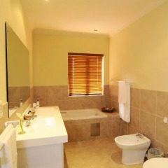 Отель Devonvale Golf & Wine Estate 4* Вилла с различными типами кроватей фото 3