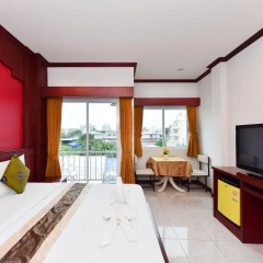 Отель Art Mansion Patong 3* Улучшенный номер двуспальная кровать фото 6
