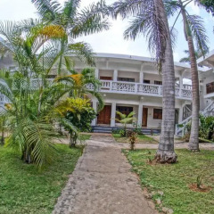 Отель The Gardenia Resort фото 3