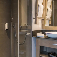 Отель Cocoon Hauptbahnhof 3* Номер Делюкс с различными типами кроватей фото 2