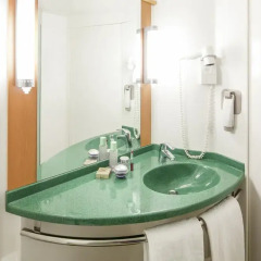 Отель ibis Barcelona Meridiana 2* Стандартный семейный номер разные типы кроватей