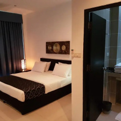 Отель East Suites Улучшенный номер с разными типами кроватей