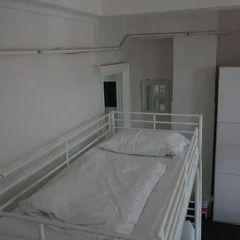 The Walrus Bar and Hostel Кровать в общем номере с двухъярусной кроватью фото 21
