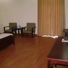 Hoang Duc Hotel 3* Стандартный номер с различными типами кроватей фото 2