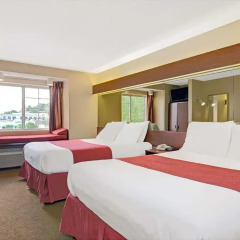 Отель Microtel Inn & Suites by Wyndham Raleigh комната для гостей фото 5