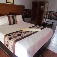 Отель Dolar Lodges & Tours комната для гостей фото 3