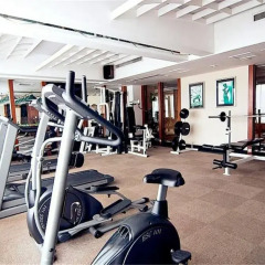Metropolitan Hotel фитнесс-зал