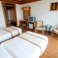 Golden Beach Hotel Pattaya 3* Улучшенный номер с различными типами кроватей