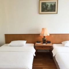 Sirin Hotel Hua Hin 3* Стандартный номер с различными типами кроватей фото 7