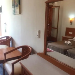 Aquarius Beach Hotel Стандартный номер с 2 отдельными кроватями фото 8