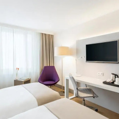 Отель NH Collection Berlin Mitte Am Checkpoint Charlie 4* Улучшенный номер с разными типами кроватей фото 14
