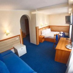 Truskavets 365 Hotel 3* Стандартный номер с различными типами кроватей фото 3