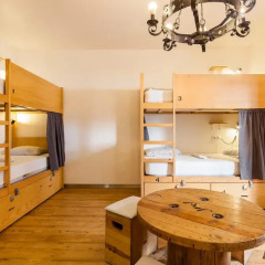 Yes! Lisbon Hostel Лиссабон комната для гостей