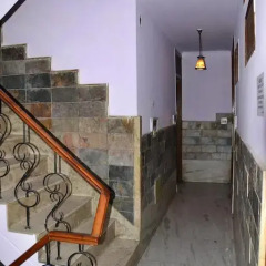 Отель Yes Please Guest House парковка