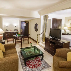 Grand Excelsior Hotel Deira 4* Стандартный номер с различными типами кроватей фото 3