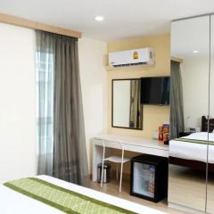 Отель Icheck Inn Sukhumvit 22 3* Улучшенный номер фото 7