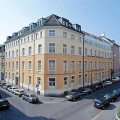 Haus zur Stauffacherin — Women Only (отель для женщин) парковка