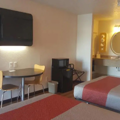 Отель Motel 6 Columbus OSU 2* Стандартный номер с 2 отдельными кроватями фото 4