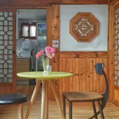 Отель Yeonwoo Guesthouse интерьер отеля