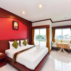 Отель Art Mansion Patong 3* Улучшенный номер двуспальная кровать фото 7