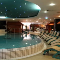Отель Mauritius Hotel & Therme Германия, Кёльн - отзывы, цены и фото номеров - забронировать отель Mauritius Hotel & Therme онлайн бассейн фото 3