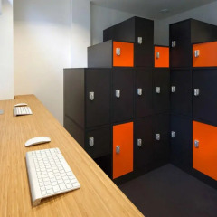 Отель easyHotel Amsterdam City Centre South сейф в номере