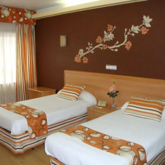 Hotel Almirante Стандартный номер с двуспальной кроватью фото 7