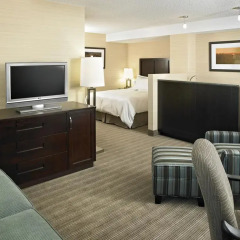 Отель Delta Hotels by Marriott Saskatoon Downtown 3* Стандартный номер с различными типами кроватей