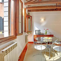 Апартаменты Grimaldi Apartments – Cannaregio, Dorsoduro e Santa Croce Апартаменты с различными типами кроватей фото 10