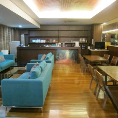 Отель Lohas Residences Sukhumvit Бангкок гостиничный бар